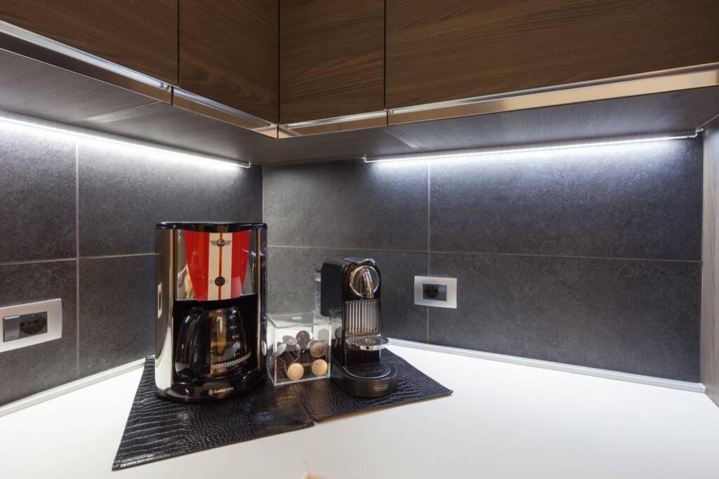 Residenza Ermanni Apartment Verona Centro Bagian luar foto